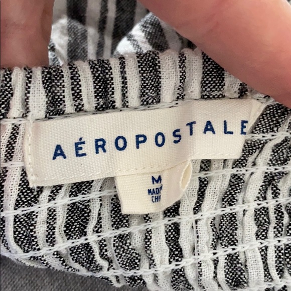 NWT Crop Ruffled Off The Shoulder Top - Picture 6 of 9